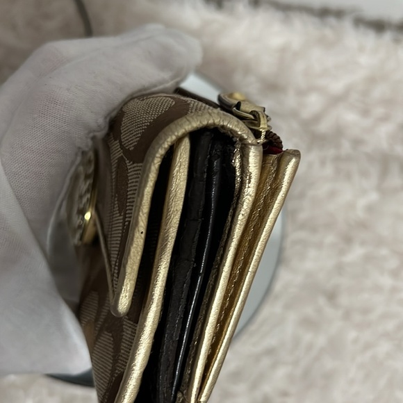 Coach Signature Clutch Wallet - Brown and Gold - Picture 11 of 16